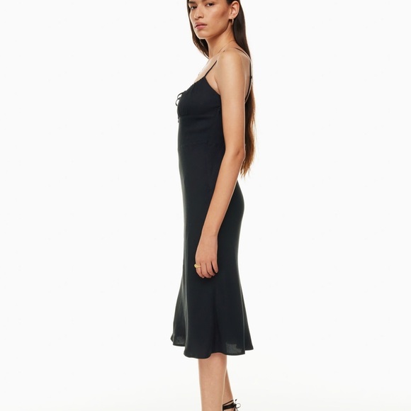 Aritzia Wilfred bellow dress midi in black size 2 - Picture 3 of 6